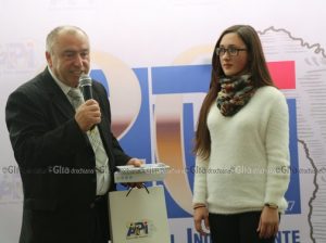Înmânarea premiei API