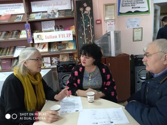 Ala BUGAI (în centru) discută cu participanții prioritățile proiectului
