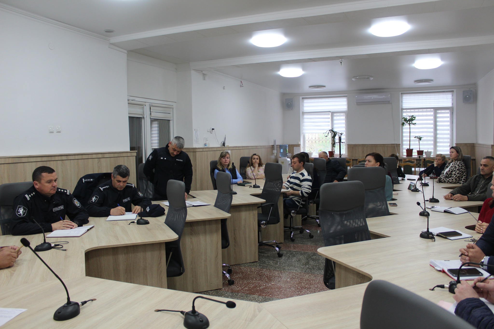 Ședință comună a Inspectoratului de Poliție Drochia cu angajații Primăriei