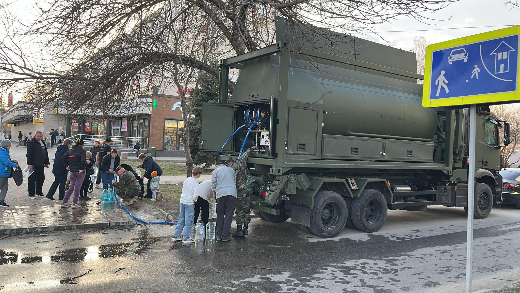 Militari mobilizați pentru soluționarea crizei de apă